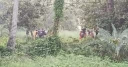 সীমান্তে ভেসে আসছে কান্নার আওয়াজ, পতাকা বৈঠকেও মেলেনি সমাধান
