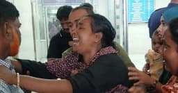 বগুড়ায় ৭ শ্রমিকের মৃত্যু, হাসপাতালে স্বজনদের আহাজারি