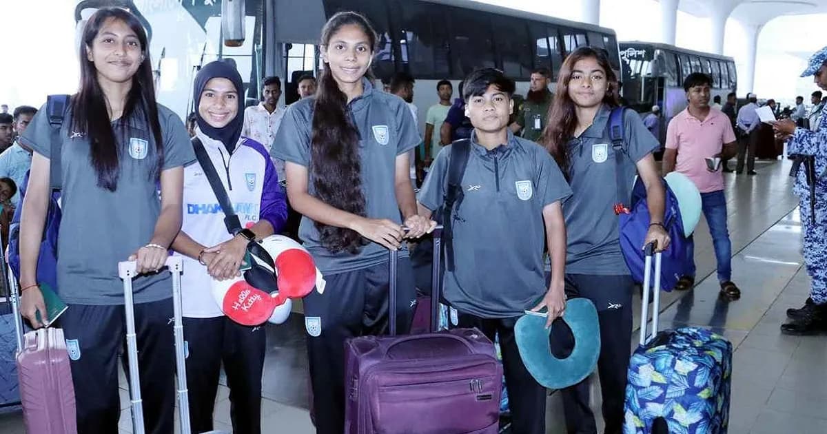 থাইল্যান্ডগামী ফ্লাইটে উঠতে পারলেন না ৯ নারী ফুটবলার