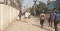 ৮ দফা দাবিতে বিক্ষোভ : পুলিশ-শ্রমিক সংঘর্ষে রণক্ষেত্র গাজীপুর