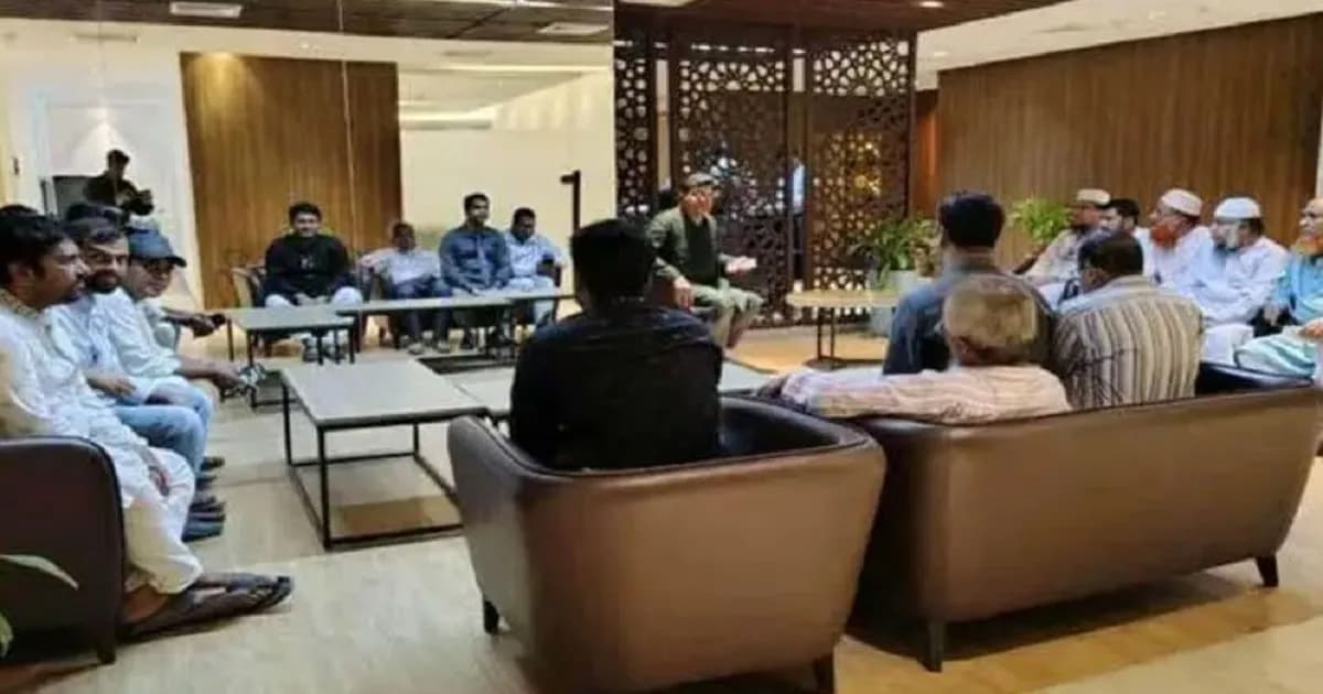 অর্থ মন্ত্রণালয়ের কর্মকর্তাদের সঙ্গে বৈঠকে শিক্ষকরা