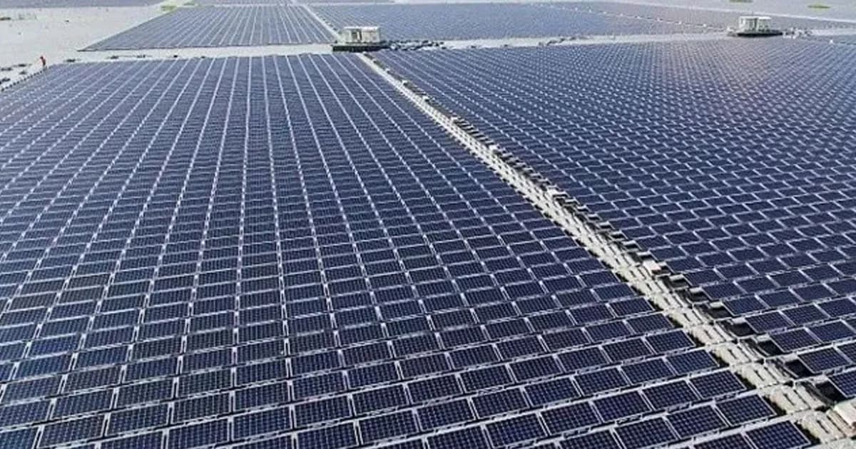 সৌর ও বায়ু শক্তিতে রেকর্ড গড়ছে চীন