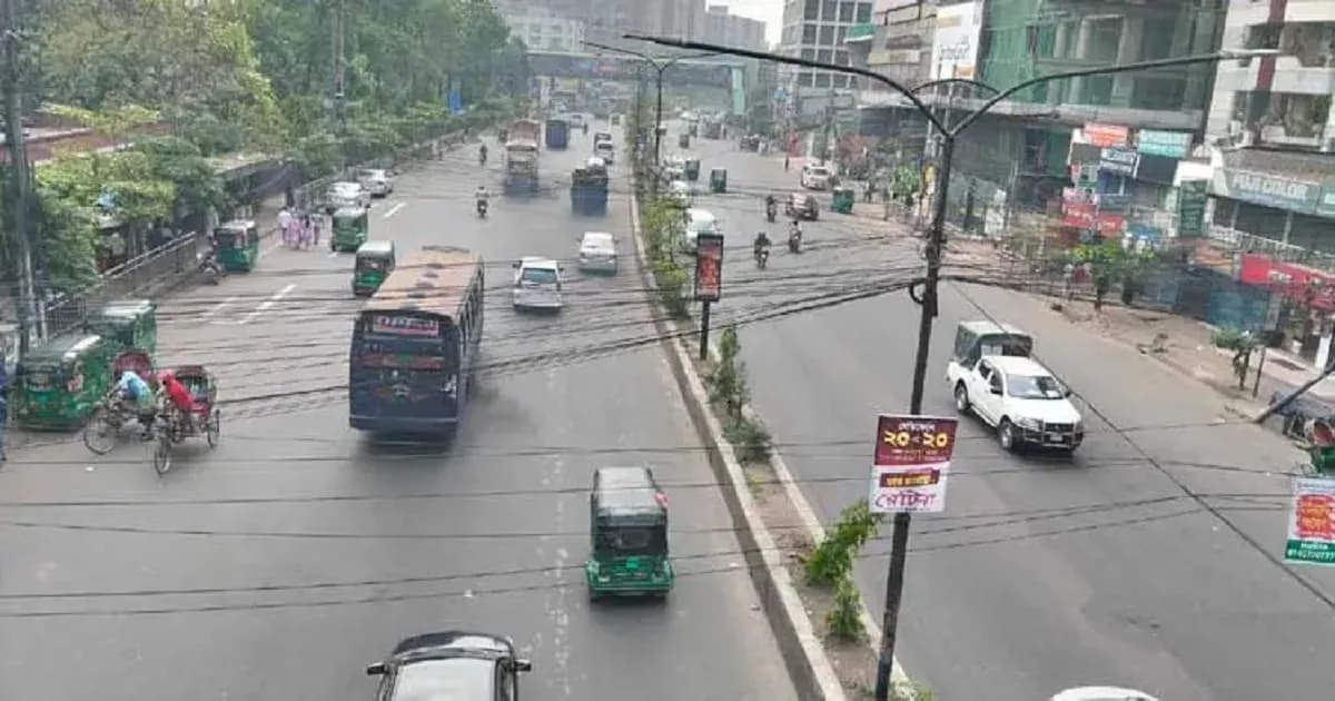 ঈদের ছুটি শেষে প্রথম কার্যদিবসেও রাস্তায় নেই যানবাহনের চাপ