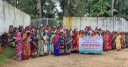 চা শ্রমিককে মারধরের প্রতিবাদে শ্রীমঙ্গলে কর্মবিরতি