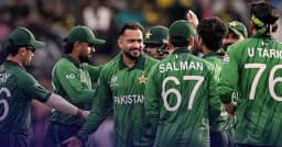 ১০২ রানের দাপুটে জয়ে সুপার এইটে পাকিস্তান