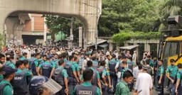 ৩ ঘণ্টা পর সড়ক ছাড়লেন ইবতেদায়ী শিক্ষকরা, নতুন কর্মসূচি ঘোষণা