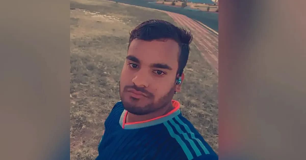 ৭ বছরের প্রবাসজীবন শেষে বাড়ি ফেরা হলো না, লরির ধাক্কায় আলিফের মৃত্যু