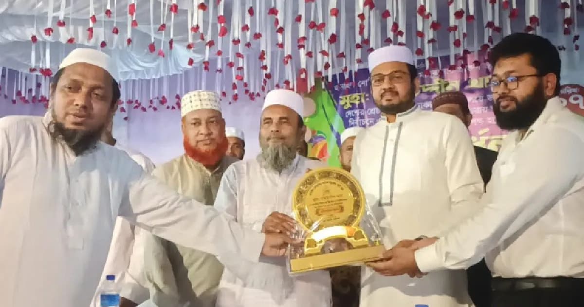 ঢাবি এজিএস মহিউদ্দীন খানকে জয়পুরহাটে সংবর্ধনা