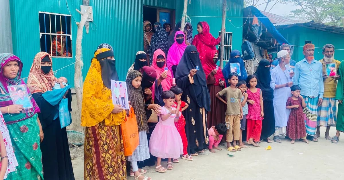 সমুদ্রে মাছ ধরতে গিয়ে লক্ষ্মীপুরের ৯ জেলেসহ নিখোঁজ ১৬