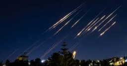 ইসরাইলে আবারও ইমাদ ও কদর ক্ষেপণাস্ত্র হামলা চালাল ইরান