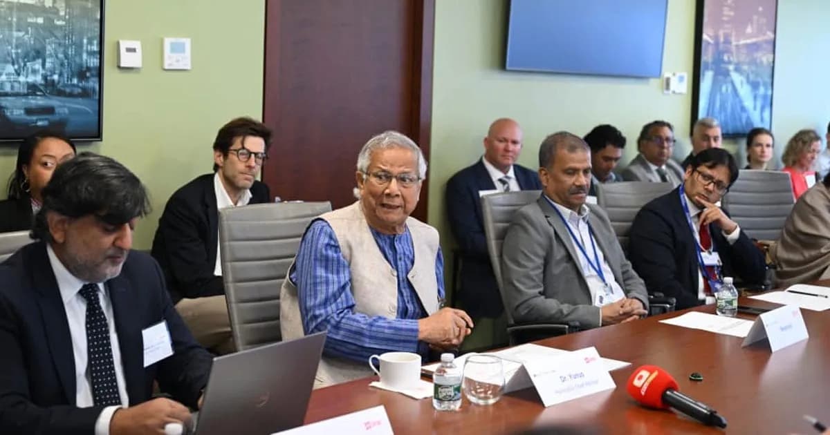 ‘ট্রান্সফর্মিং প্রাইমারি হেলথকেয়ার’ বৈঠকে প্রধান উপদেষ্টা ড. ইউনূস