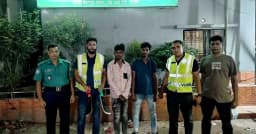 চাপাতিসহ দুই যুবক গ্রেপ্তার মোহাম্মদপুরে