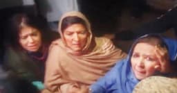 কারাপ্রাঙ্গণ থেকে আটক ইমরানের তিন বোন