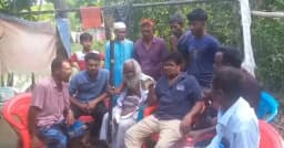 ৫৪ বছর পর নিজ বাড়ি ফিরলেন নিখোঁজ জেলে