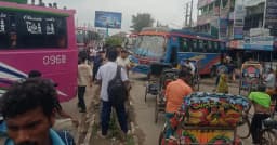 অনির্দিষ্টকালের জন্য বরিশালজুড়ে সব ধরনের যান চলাচল বন্ধ