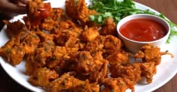 বাসি ভাত দিয়ে বানিয়ে ফেলুন মজাদার পাকোড়া