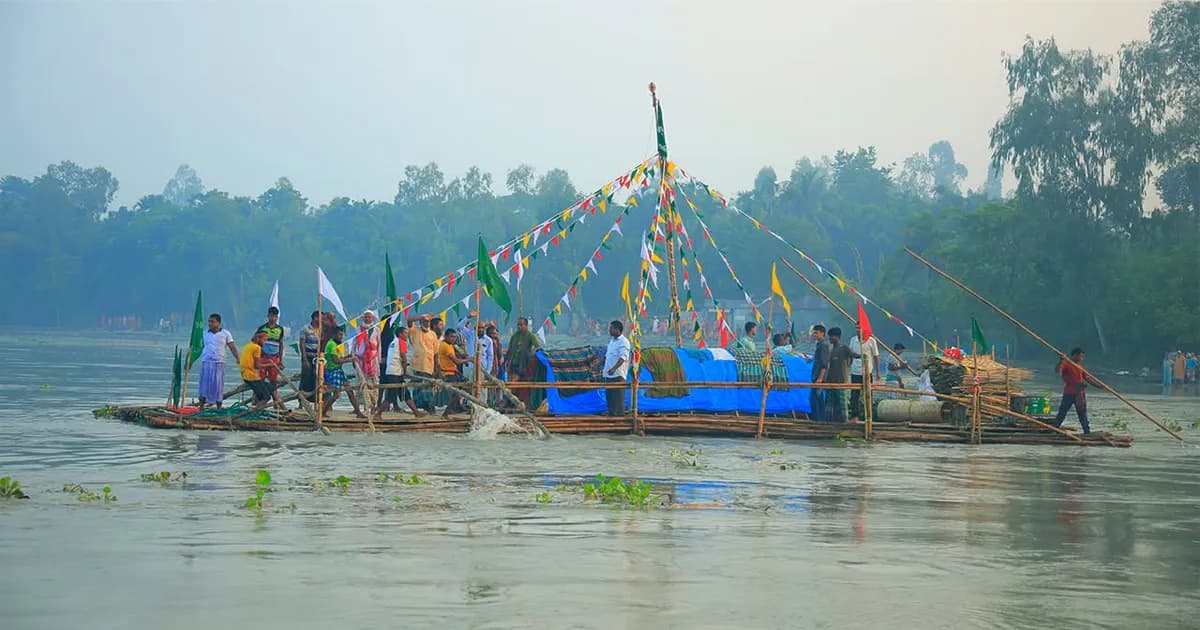 আটরশির কালজয়ী ঐতিহ্য বাঁশের ভুঁড়ের নজরানা!