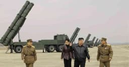 এবার পারমাণবিক সক্ষম রকেট লঞ্চারের পরীক্ষা চালাল কিম জং উন