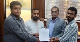 সরিষাবাড়ীতে আন্তঃনগর ট্রেনের সময়সূচি ও কোচ পরিবর্তনের দাবিতে স্মারকলিপি