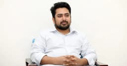 জাতির উদ্দেশে ভাষণের প্রস্তুতি নিচ্ছেন নাহিদ ইসলাম