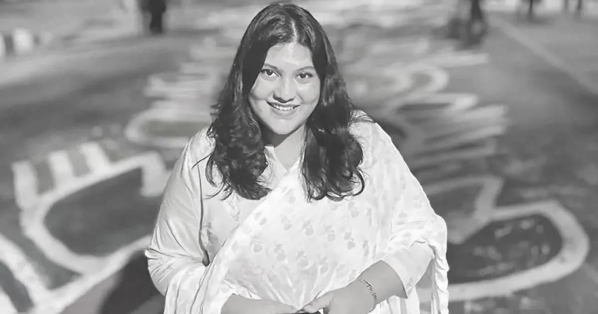 কফিনবন্দি হয়ে দেশে ফিরল  কারিনা  কায়সারের মরদেহ