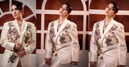 এবার ভক্ত-সমর্থকদের মুগ্ধ করলেন অপু বিশ্বাস