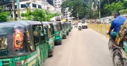 ঘণ্টার পর ঘণ্টা লাইনে দাঁড়িয়েও মিলছে না সিএনজি গ্যাস