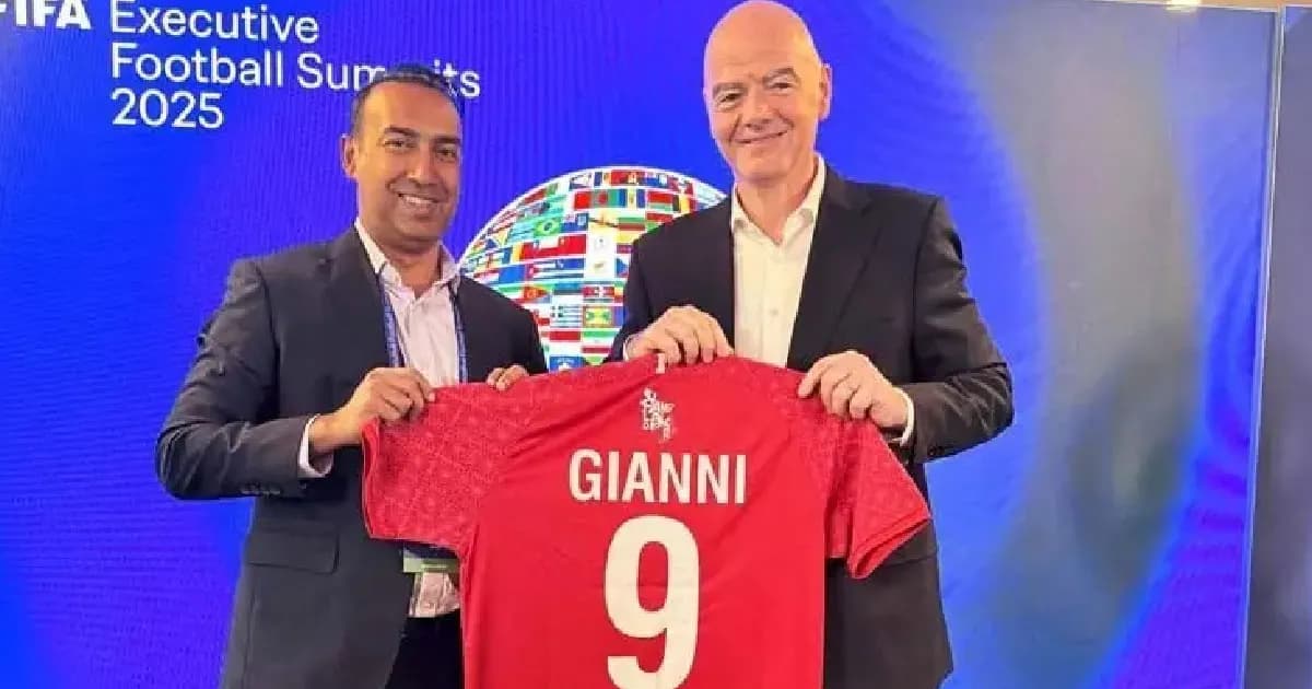 বাংলাদেশের বিশ্বকাপ খেলার সম্ভাবনা দেখছেন ফিফা সভাপতি