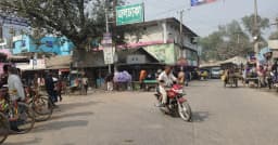 দৈনিক জনবাণীর সংবাদ প্রকাশের পর জলঢাকায় স্বস্তি, নিয়ন্ত্রণে এসেছে যানজট