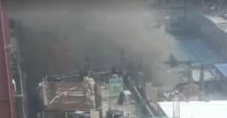 ঢাকার হাতিরপুলে বাসায় ভয়াবহ আগুন