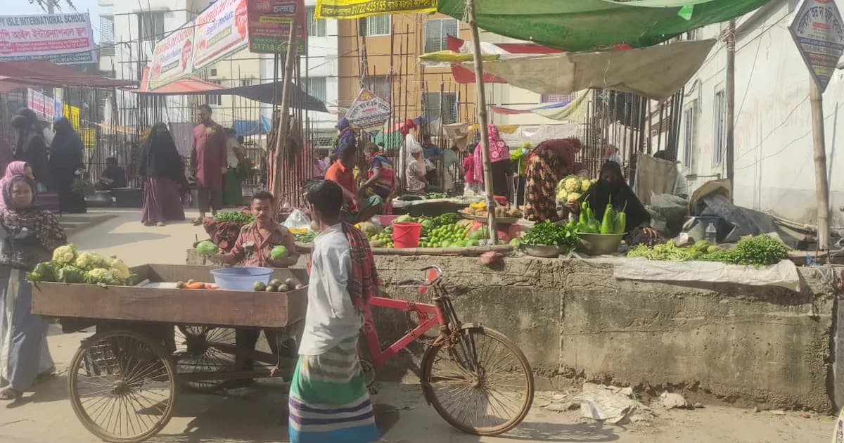 সাভারে চাঁদাবাজদের দৌরাত্ম্য: থামাবে কে?