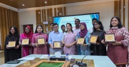 মেধাবীদের বিদেশে না গিয়ে দেশ গড়ার আহ্বান ঢাকার ডিসির