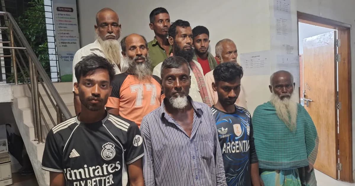 শিবচরে মা ইলিশ শিকারে ১০ জেলের কারাদণ্ড