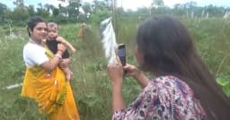 শরতের কাশফুলে সেজেছে শ্রীমঙ্গল, প্রকৃতির টানে দর্শনার্থীর ভিড়