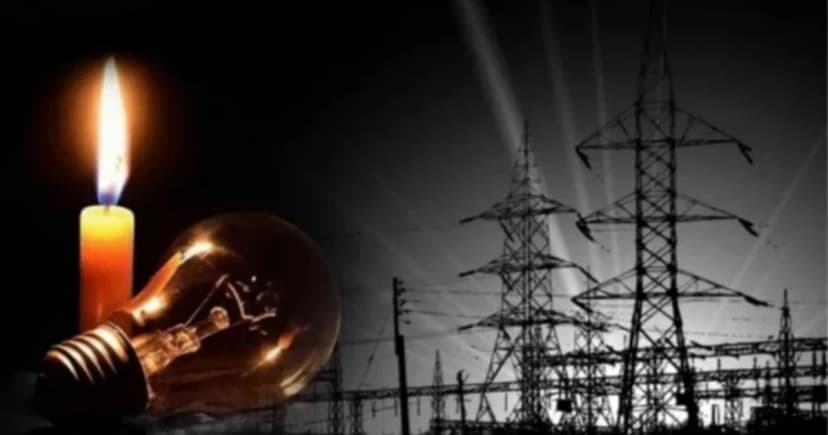 দোকান থাকলেও নেই ক্রেতা, বিদ্যুৎ সংকটে বাড়ছে জনদুর্ভোগ