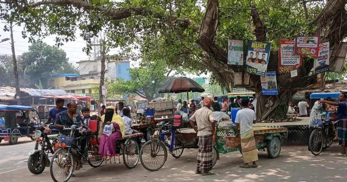 দামুড়হুদা বাসস্ট্যান্ডে তীব্র যানজট, নিরসনে কার্যকর পদক্ষেপের দাবি