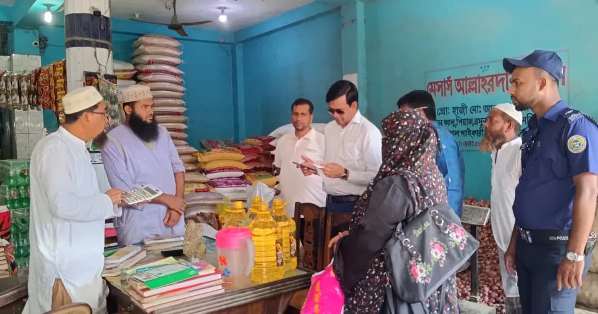 মির্জাগঞ্জে ভোক্তা অধিকারের অভিযানে ৪  ব্যবসায়ীকে জরিমানা