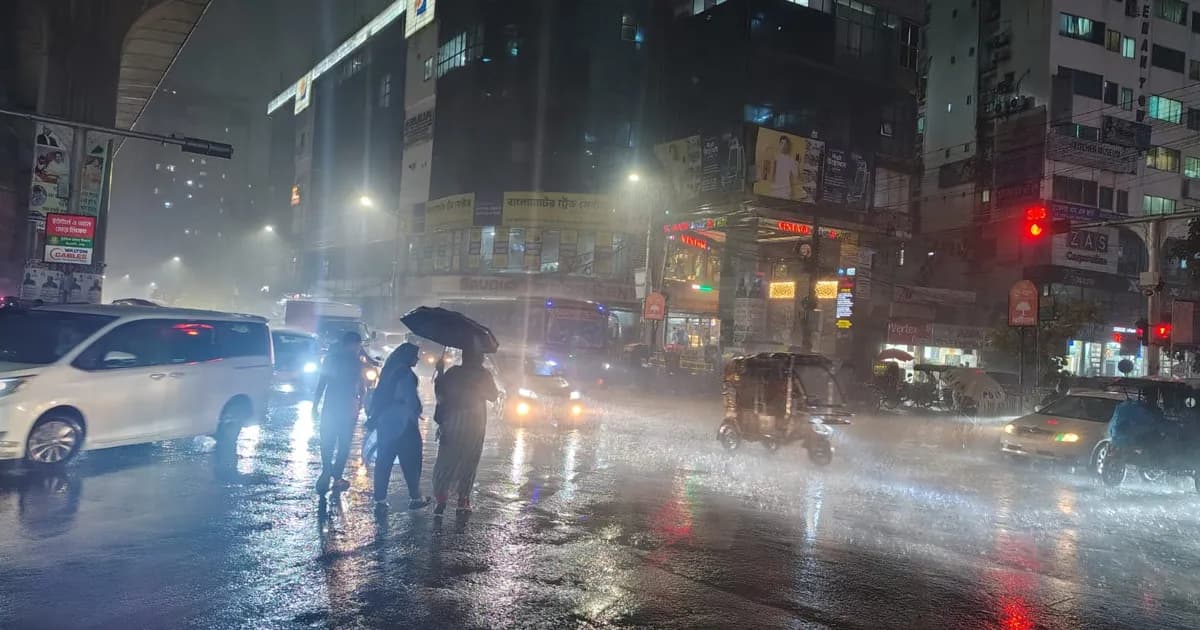 তীব্র গরমের পর রাজধানীতে স্বস্তির বৃষ্টি