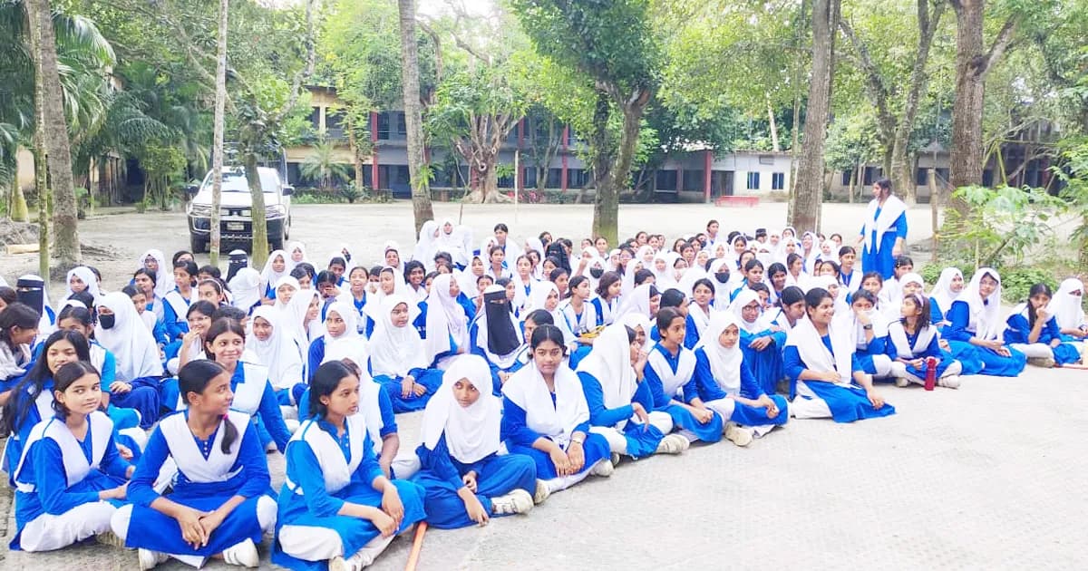 মনিরামপুরে যৌন হয়রানির অভিযোগে শিক্ষক ইকরামুল আটক