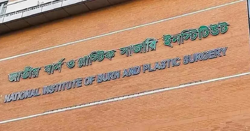 টঙ্গীতে গ্যাস লিকেজের বিস্ফোরণে একই পরিবারের তিনজন দগ্ধ