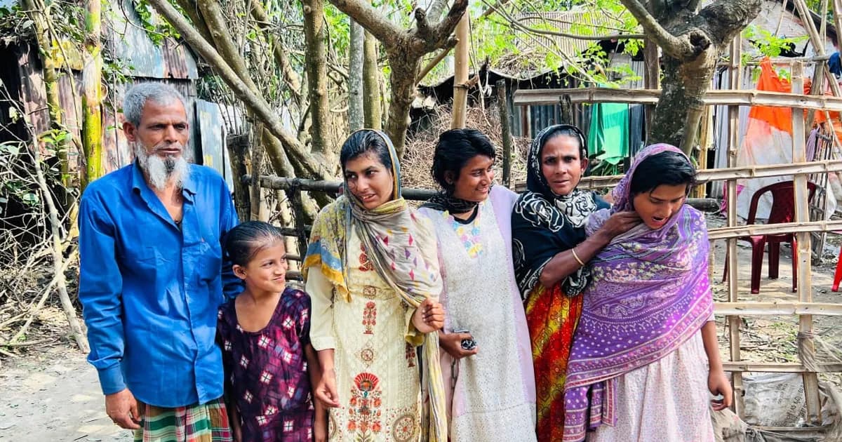 মেয়েদের ক্ষুধার কান্না সহ্য হয় না রাগে মারি, পরে বুক ভেঙে কাঁদি