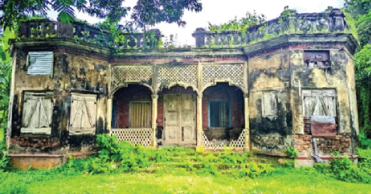 মৌলভীবাজারের বিলীনের পথে জমিদার বাড়ি