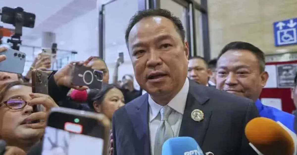 সীমান্তে সংঘাতের মধ্যেই পার্লামেন্ট ভেঙে দিলেন থাই প্রধানমন্ত্রী