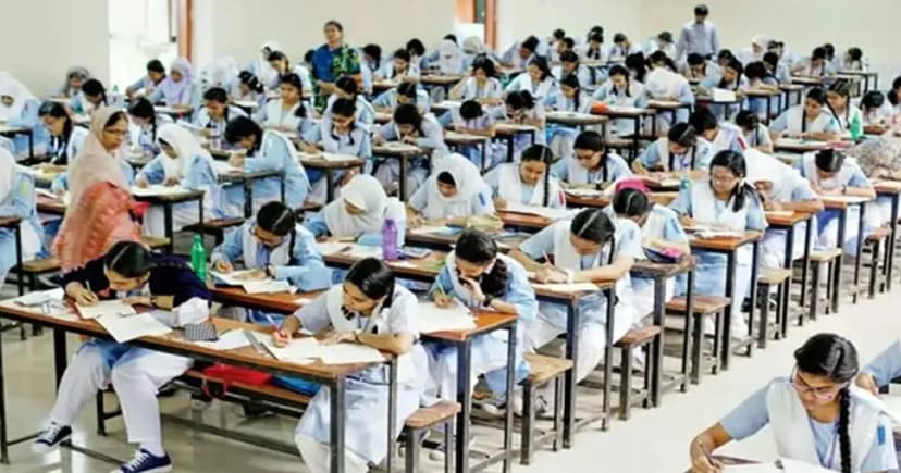 আজ এইচএসসি পরীক্ষায় অনুপস্থিত ২৯ হাজার, বহিষ্কার ৩০ শিক্ষার্থী