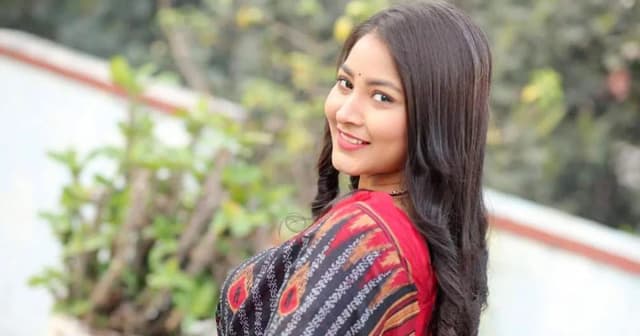 সুন্দর ত্বকের জন্য শুধু প্রসাধনী নয়, জানুন অজানা রহস্য