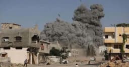 গাজায় পুলিশের গাড়ি ও শরণার্থী শিবিরে ইসরায়েলি হামলা, নিহত ১১