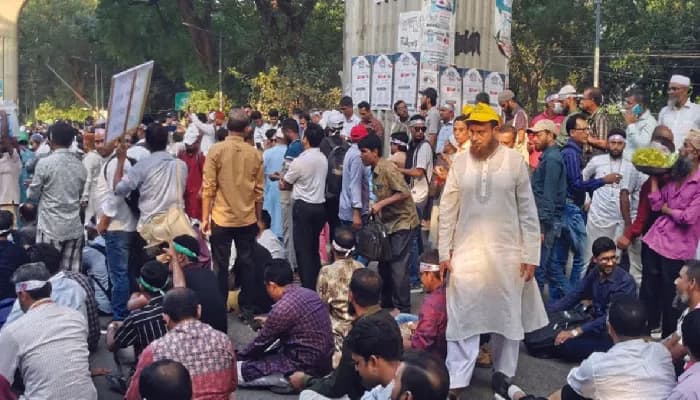 দশম গ্রেড দাবিতে কর্মবিরতি শুরু, ৬৫ হাজার স্কুলে ক্লাস বন্ধ