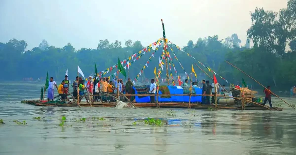 সাড়ে ৩০০ কিলোমিটার পাড়ি দিলো কালজয়ী বাঁশের ভুঁড়