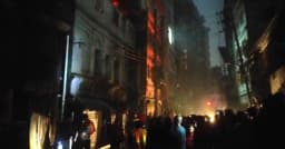 রাজধানীর চকবাজারে আগুন, নিয়ন্ত্রে ৭ ইউনিট