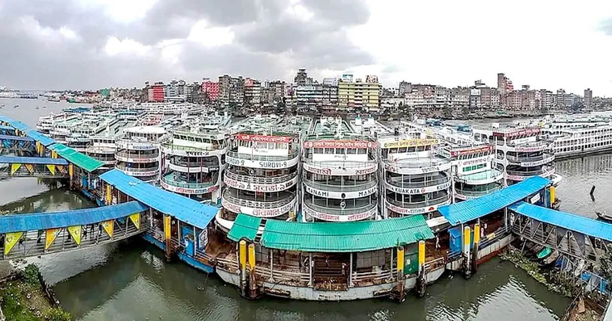 বাসের পর এবার প্রতি কিলোমিটারে ১৮ পয়সা বাড়ল লঞ্চের ভাড়া